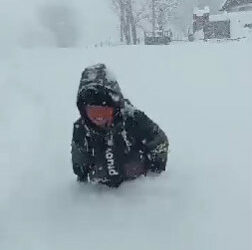 Кар жиреп сабакка барган Кара-Кулжалык окуучу президенттик балатыга чакырылды