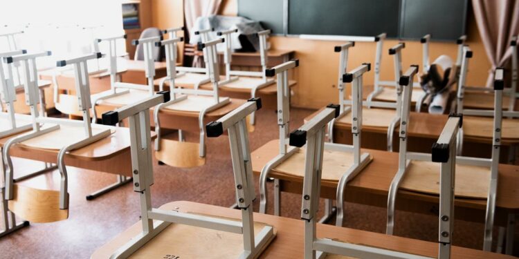 Өлкө боюнча 207 мектеп онлайн окууда, 214 бала бакча карантинге жабылды