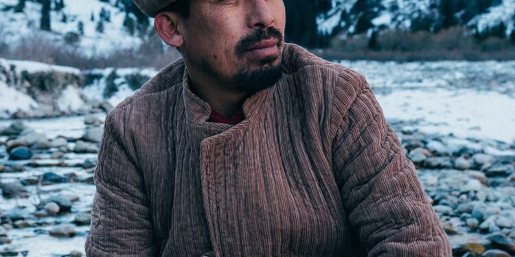 Рыспай Исаков: «Манас дүйнөсүнө сөз тийгизгенибиз үчүн кечирим сурайм»