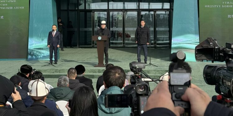 Садыр Жапаров: «Бишкек полигонуна 1974-жылдан бери 20 миллион тоннадай таштанды топтолгон экен»