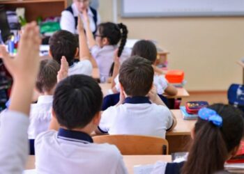 1-класстын окуучулары кышкы каникулда узагыраак эс алышат