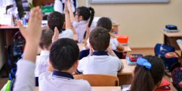 1-класстын окуучулары кышкы каникулда узагыраак эс алышат