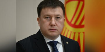 Азамат Апсатаров Кыргыз Республикасынын Президентинин жардамчысы кызмат ордунан бошотулду