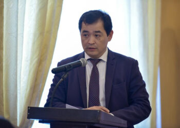 Эркин Чечейбаев саламаттык сактоо министри кызматынан бошотулду