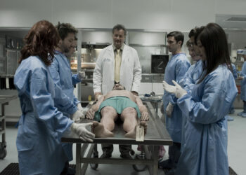 “Медициналык каталардын алдын алат”. Министрлик студенттерди донордук органдар менен окутууну сунуштап жатат