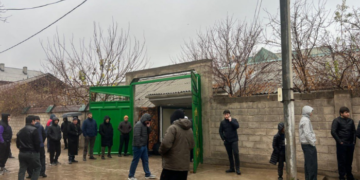 Орусияда өлтүрүлгөн 10 жаштагы окуучу Тажикстанда жерге берилет