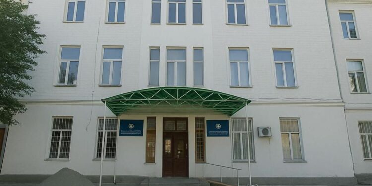 1,5 миллион сомго “акыл эси жайында эмес” деген кортунду жазып берген психиатрлар кармалды