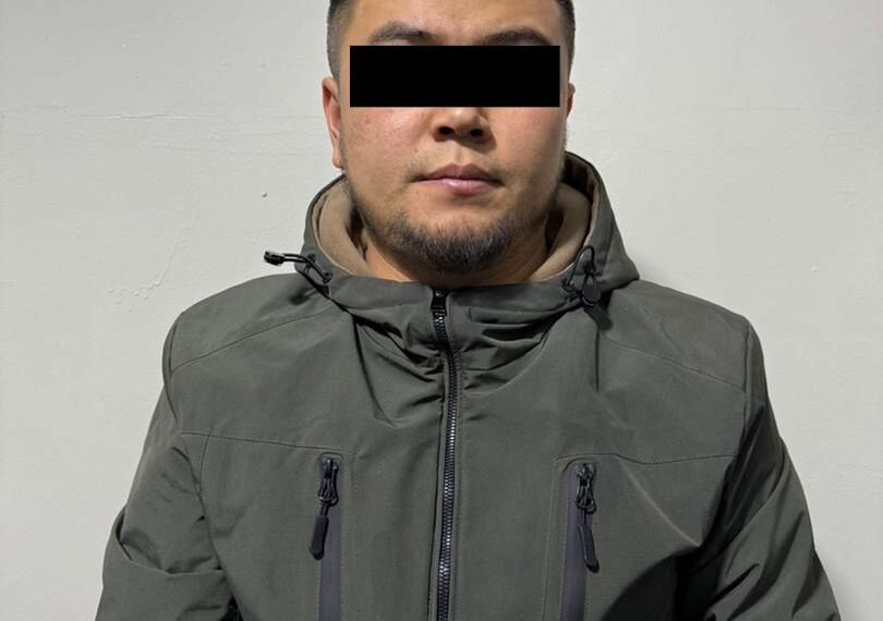 УКМК: «Ташиевдин жардамчысымын» деп жарандан акча тартып алган шектүү кармалды»