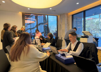 Royal Central Park долбоорунун депозиттерди кабыл алуу иш-чарасы миңдеген кардарларды тартты