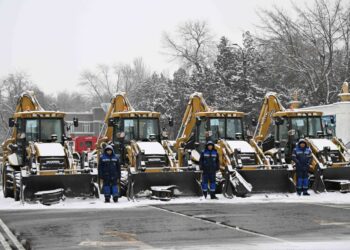 Энергетиктерге 146 миллион сомдук техникалар тапшырылды