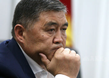 Камчыбек Ташиев кызматтан алынганын жарлык чыккандан кийин билгени айтылды