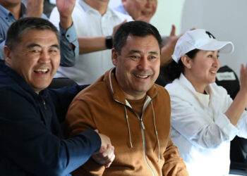 Садыр Жапаров: «Бир досум кетсе, артымда 7 миллиондон ашуун досум бар»