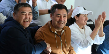 Садыр Жапаров: «Бир досум кетсе, артымда 7 миллиондон ашуун досум бар»