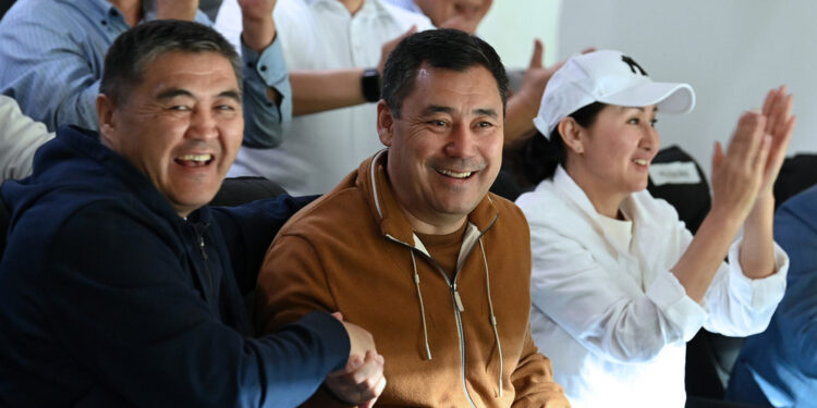 Садыр Жапаров: «Бир досум кетсе, артымда 7 миллиондон ашуун досум бар»