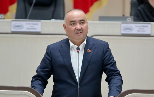 Төрага Нурланбек Тургунбек уулу кызматын өз каалоосу менен тапшырды