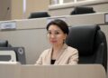 Эльвира Сурабалдиева Жогорку Кеңештин Эл аралык иштер боюнча комитетинин төрайымы болуп шайланды