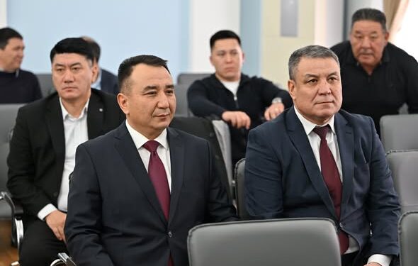 БШК Дүйшөнбиевди жана Нышановду Жогорку Кеӊештин шайланган депутаттары деп тааныды