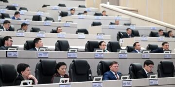 Жогорку Кеңештин депутаттык топторунун аты өзгөртүлдү