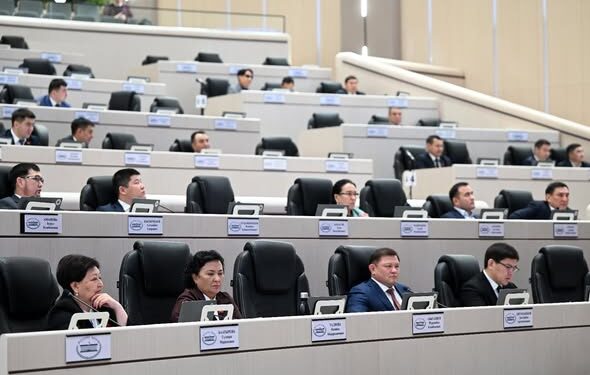 Жогорку Кеңештин депутаттык топторунун аты өзгөртүлдү