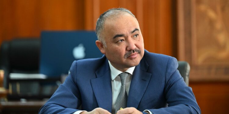 Төрага Нурланбек Тургунбек уулу: “Депутаттын сүйлөгөнүн одоно сындоо эч кимге аброй алып келбейт”