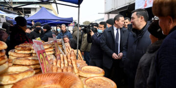Эдил Байсалов: «Кымбатчылык маселесин президент жеке өзү көңүл чордонунда кармайт»