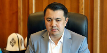 Мандатын тапшырат делген депутаттар тууралуу төрага Маматалиев үн катты