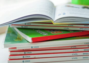 Билим берүү министрлиги: «Бардык окуу китептери жаңыланат»