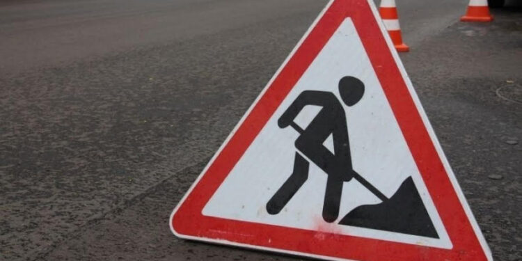 Бишкекте Осмонкул көчөсүнүн бир бөлүгү реконструкциялоо үчүн жабылат