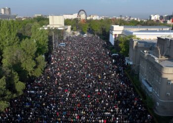 Орозо айт намазы эски аянтта окулат