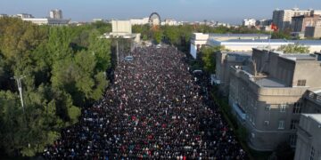 Орозо айт намазы эски аянтта окулат