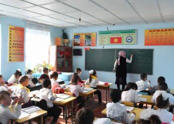 Предметке карабайт… Бардык мугалимдердин айлыгы 100 пайызга жогорулайт