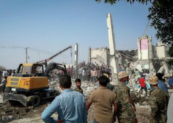 Иранда АКШ менен Израилдин соккусунан улам кыздар мектебинде 150дөй адам набыт болду