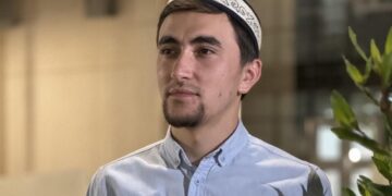 Куран жарыш: Кыргызстандык кары кайрадан дүйнө чемпиону болду