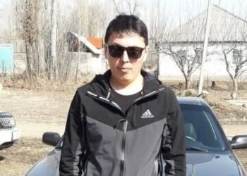 Соцтармактагы пикири үчүн соттолгон Эрнис Жээнтаев пробация менен бошотулду