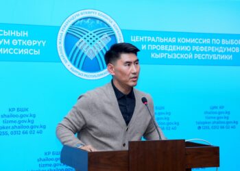 Депутат Айдарбеков: «БШК 3 күн ичинде мандатты берүүгө милдеттүү. 19 күн өттү»