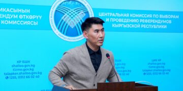 Депутат Айдарбеков: «БШК 3 күн ичинде мандатты берүүгө милдеттүү. 19 күн өттү»