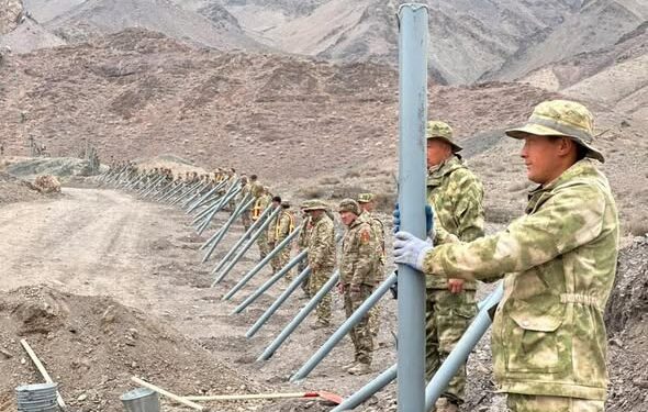 Баткенде чек араны тосуу иштери уланып жатат