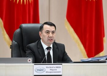 Депутаттардын айлыгы канча? Парламенттин спикери түшүндүрмө берди