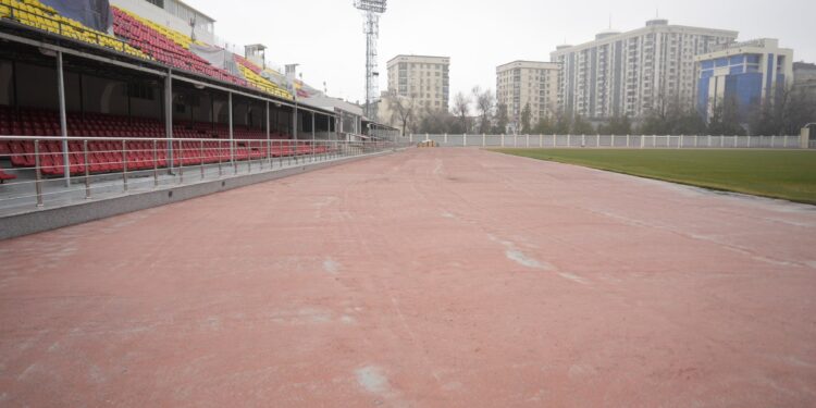 Дөлөн Өмүрзаков атындагы стадионунда чуркоого уруксат берилеби? Спорт агенттигинин жообу