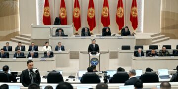 Министрлер кабинетинин бир катар мүчөлөрү Жогорку Кеңеште ант беришти