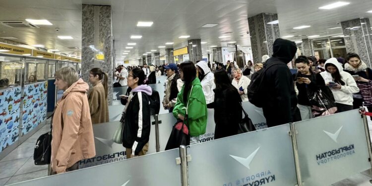 Жакынкы Чыгыш мамлекеттеринен Кыргызстанга өз алдынча кайтып келген жарандардын жалпы саны 3000ден ашты