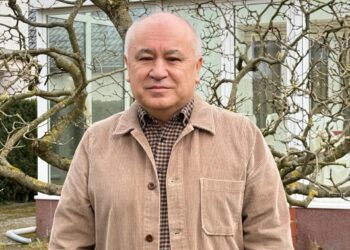 Текебаев: «Эл «булар дагы эмнени баштаганы жатышат?» деп ойлобойбу?» деп күмөн санадым»