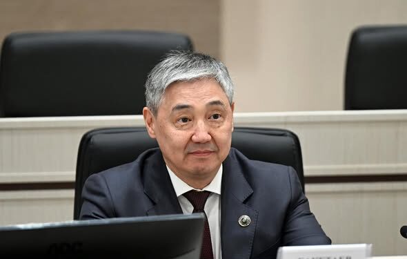 Алмаз Бакетаев Улуттук банктын төрагасы болуп шайланды