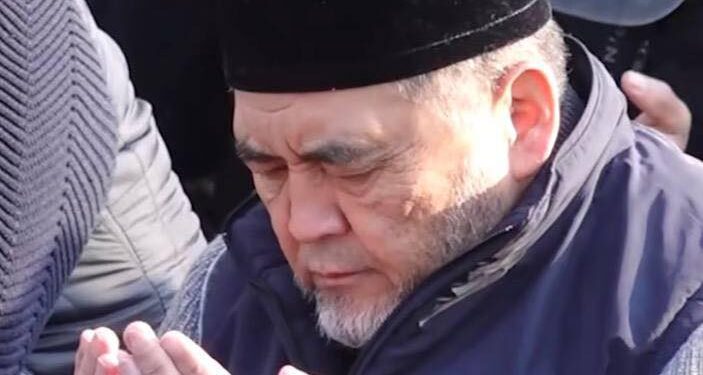 Ташиев Айт намазда ушак-айың, жалган жалаа тарап жатканын айтты