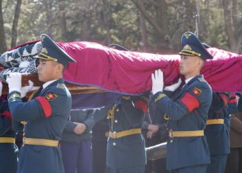 Кыргыз Эл артисти Абдыкалык Акматов акыркы сапарга узатылды