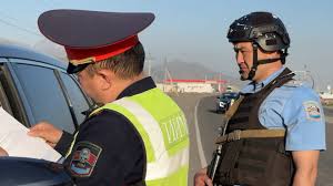 Кеминде баланы сүзүп, качып кеткен айдоочу кармалды