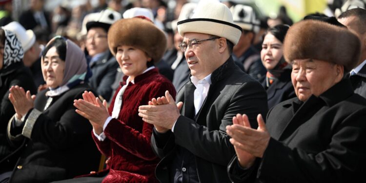 Садыр Жапаров жана Айгүл Жапарова Нарында Нооруз майрамына катышышты