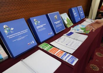 БУУӨП жана Агартуу министрлиги өлкөнүн мектептеринде климаттык билим берүүнү өнүктүрүүдө