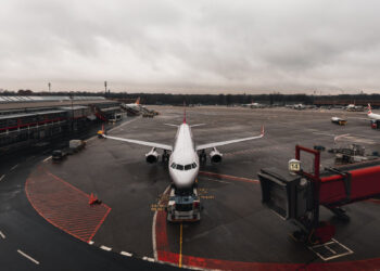 Жакынкы Чыгыштагы Кыргыз жарандарын эвакуациялоо боюнча сүйлөшүүлөр жүргүзүлүп жатат