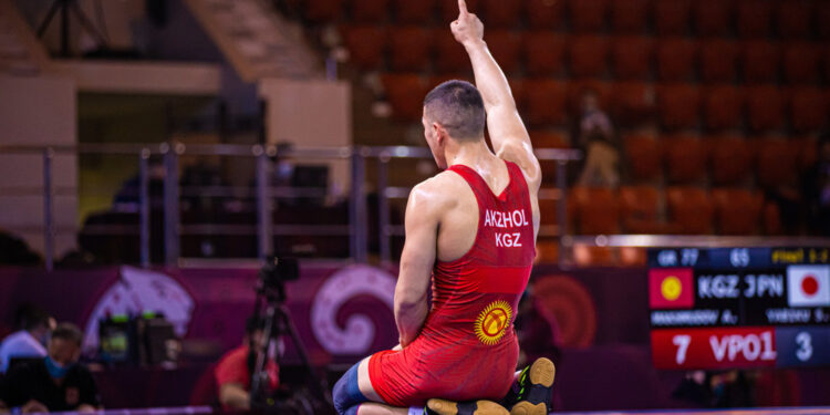 Бишкекте өтө турган Азия чемпионатына грек-рим күрөшү боюнча Кыргызстандын командасынын курамы